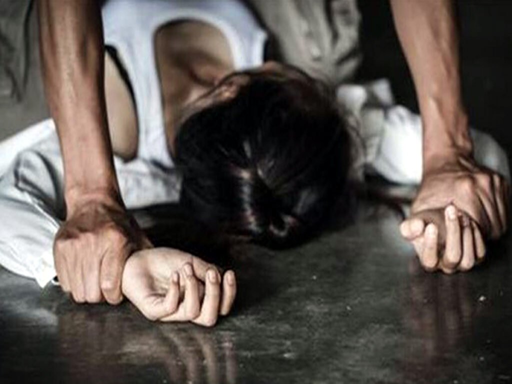 మైనర్‌బాలికపై అత్యాచారం