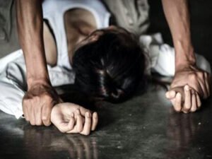 మైనర్‌బాలికపై అత్యాచారం