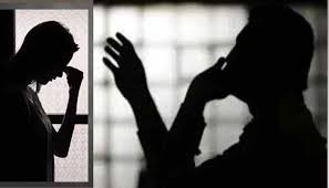 ప్రేమ పేరుతో మోసం.. వివాహితపై సామూహిక అత్యాచారం చేశారన్న బాధితురాలు!