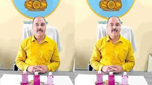 కాసుల కక్కుర్తితో వృత్తికి ద్రోహం..!