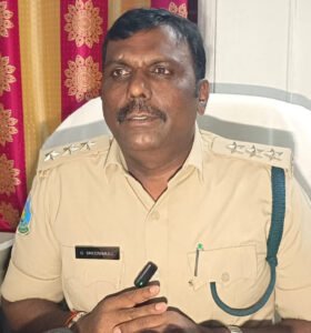 హైకోర్టులో అనుచితంగా ప్రవర్తించిన ఫారెస్ట్ రేంజర్‌ శ్రీరాములు సస్పెన్షన్‌