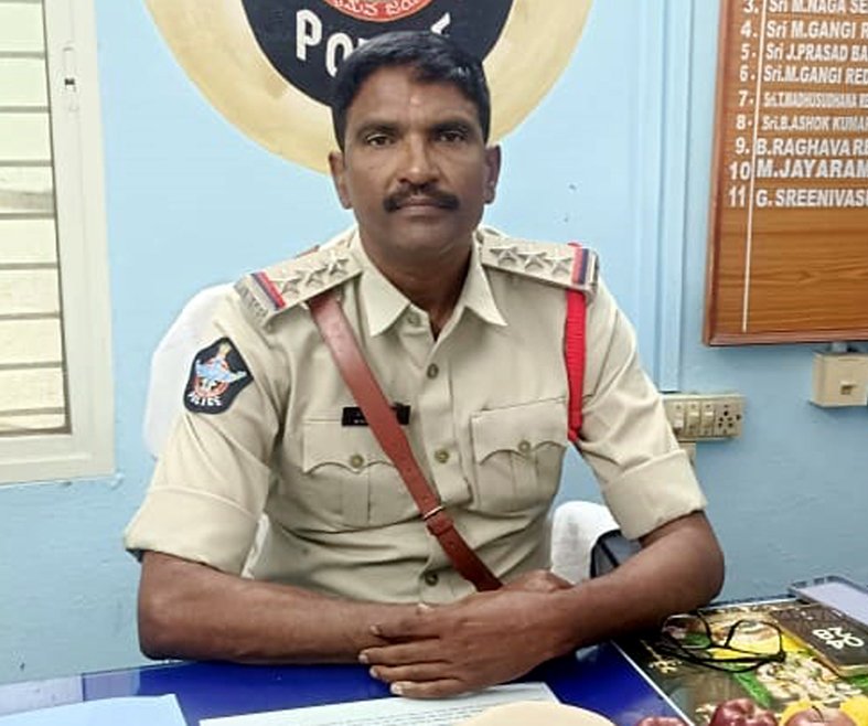 మైనర్లు వాహనాలు నడిపితే తల్లిదండ్రులపై కేసు
