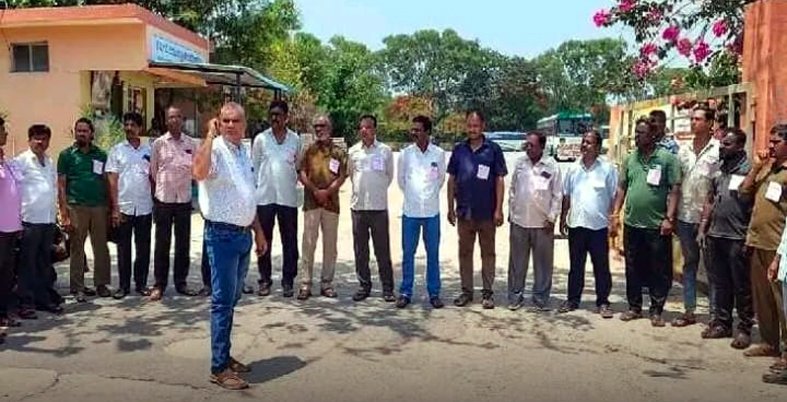 ఆర్టీసి డిపో వద్ద ఎంఎన్‌యుఏ నిరసన