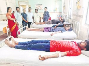 ఓబుళాపురంలో ఉపాధి హామీ కూలీలపై తేనెటీగల దాడి..!
