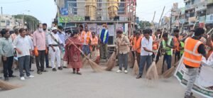 ఆపరేషన్‌క్లీన్‌ స్వీప్‌ను ప్రారంభించిన స్పెషలాఫీర్‌ కళ్యాణి
