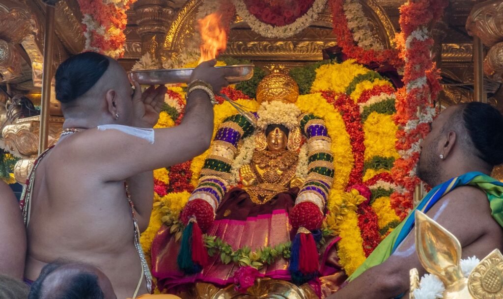 ధ్వజారోహణంతో జమ్మలమడుగు శ్రీ నారాపుర వేంకటేశ్వరస్వామివారి బ్రహ్మోత్సవాలు ప్రారంభం