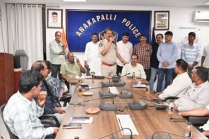 డీఎస్పీగా పదోన్నతి పొందిన డీసీఆర్బీ సీఐ ఎస్.లక్ష్మణమూర్తికి ఘన వీడ్కోలు