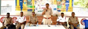 ఆటో డ్రైవర్లకు ట్రాఫిక్ నిబంధనలపై అవగాహన సదస్సు.