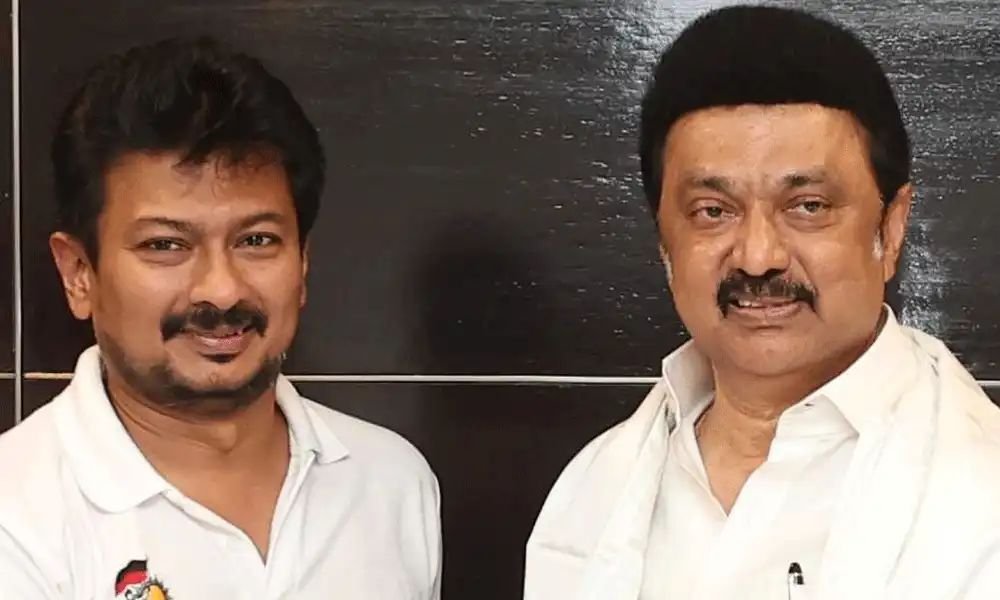 తమిళనాట తండ్రీకొడుకులపై ఎందుకింత వ్యతిరేకత..