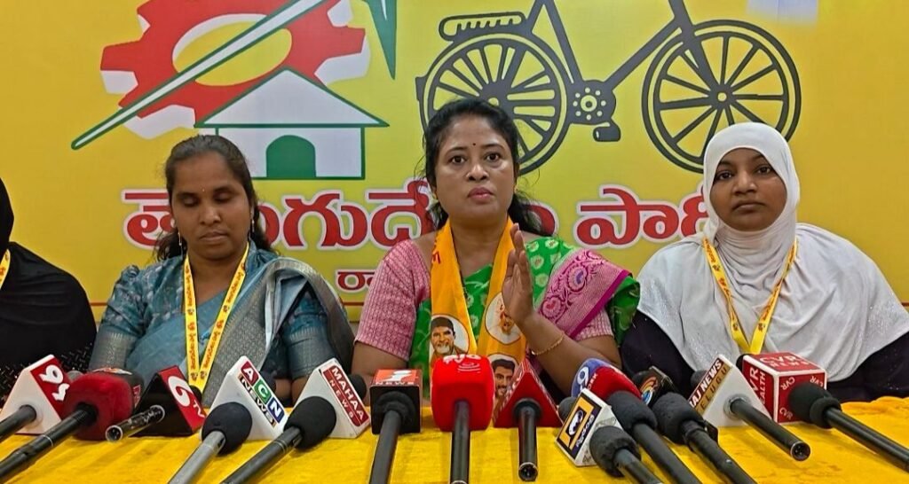 మంత్రి పై ఆరోపణలు ఖండన.. టీడీపీ మహిళా నేతల హెచ్చరిక