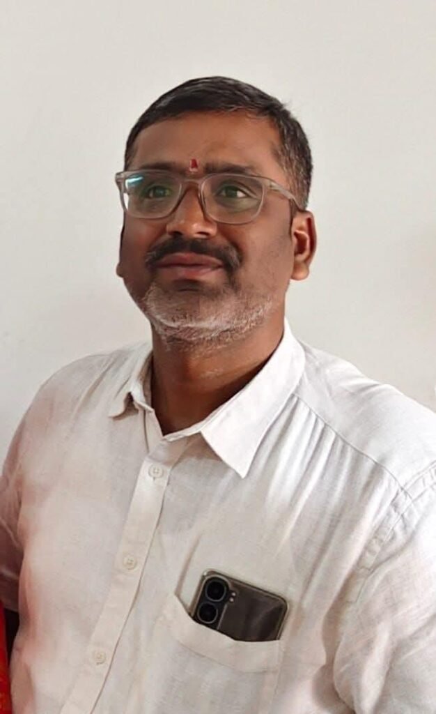 రోడ్డు ప్రమాదంలో వైఎస్ఆర్సీపీ నాయకుడు మృతి