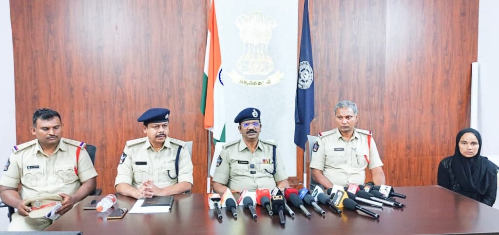 ఒమాన్ లో చిక్కుకున్న వాయల్పాడు మహిళ సురక్షితంగా స్వదేశానికి!