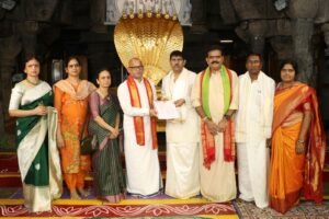 బర్డ్ ట్రస్ట్ కు రూ.10 లక్షలు విరాళం.