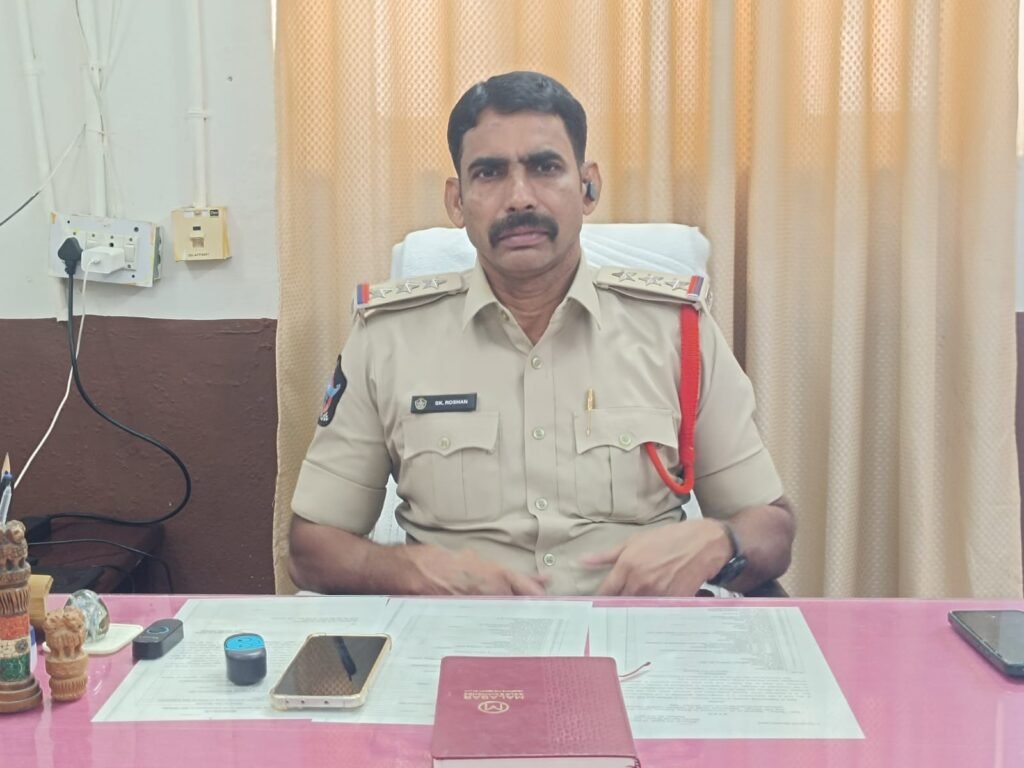 ఇతర రాష్ట్రాల కార్మికుల నమోదు తప్పనిసరి : సీఐ
