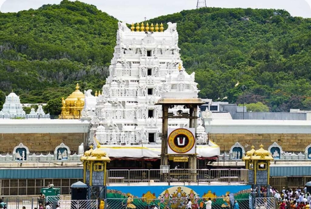 తిరుమలలో భక్తుల రద్దీ ఇలా!!!!