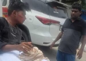 పరీక్షకు వెళ్తుండగా ప్రమాదం.. యువకుడికి తీవ్ర గాయాలు