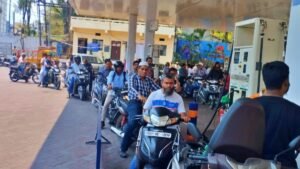 దేశవ్యాప్తంగా పెట్రోల్‌, డీజిల్‌ ధరల పెంపు