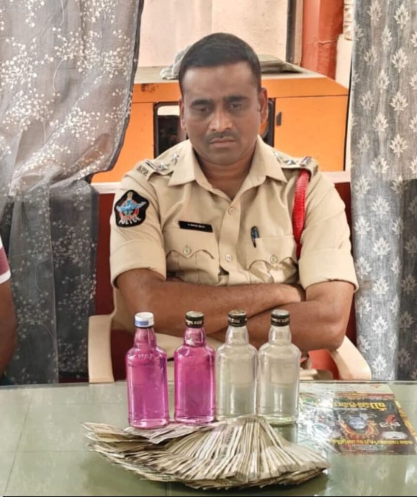 కటకటాల్లోకి అవినీతి ఖాకీ.. తాడేపల్లిగూడెంలో ఏసీబీ థ్రిల్లర్ ఆపరేషన్