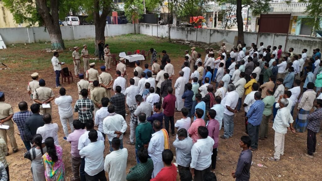 రౌడీషీటర్లకు మదనపల్లి డీఎస్పీ స్ట్రాంగ్ వార్నింగ్