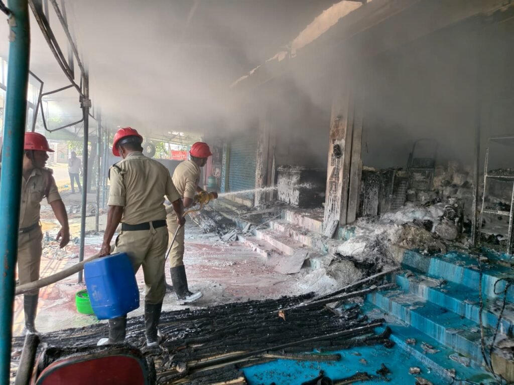 రాజంపేట మన్నూరులో భారీ అగ్నిప్రమాదం