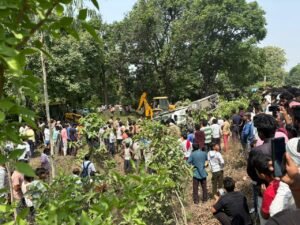 బస్సుకు తప్పిన పెనుప్రమాదం