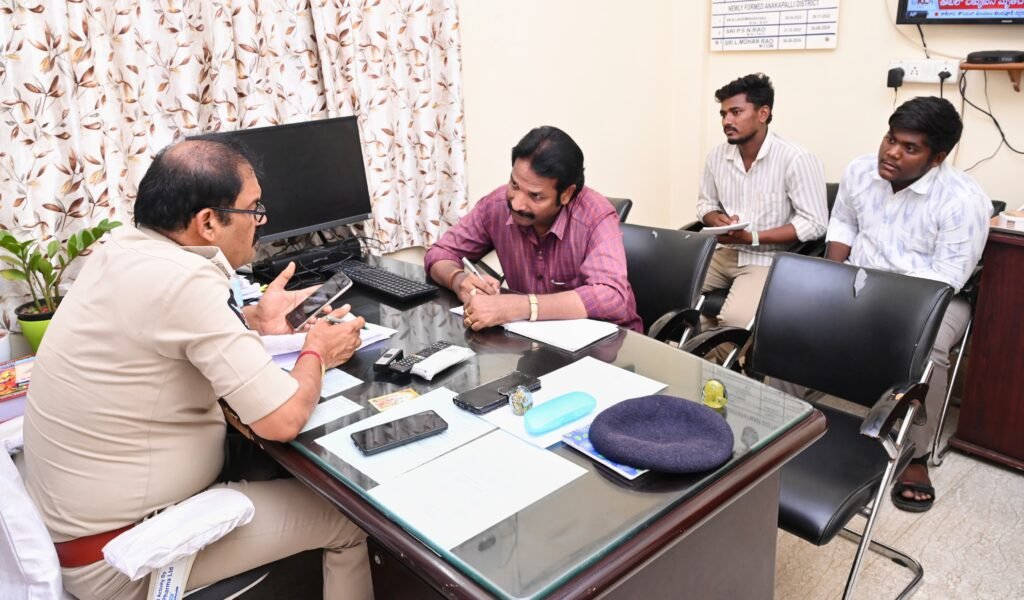 అనకాపల్లి ​సిబ్బంది సంక్షేమమే మా ధ్యేయం: