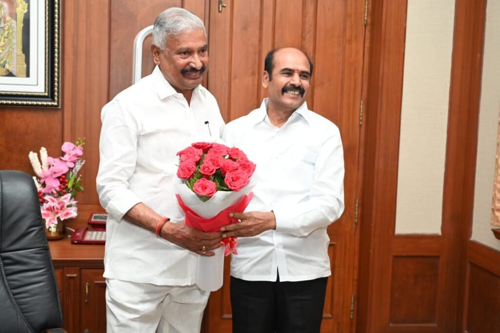 రాష్ట్ర YSR ట్రేడ్ యూనియన్ కమిటీ సెక్రటరీ గా జయరామిరెడ్డి