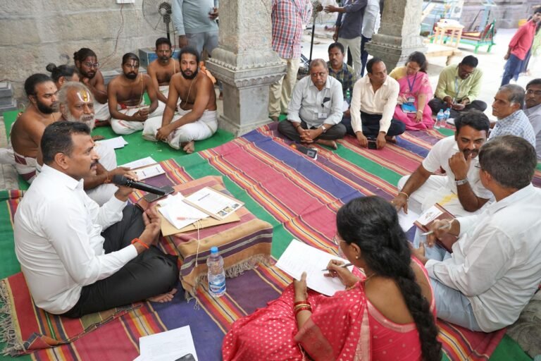 నారాయణవనం బ్రహ్మోత్సవాల విజయానికి సమన్వయంతో పనిచేయాలి
