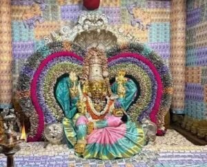 డబ్బు కట్టలతో తిరుపతి గంగమ్మకు అలంకరణ