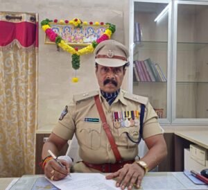 నాన్ కేడర్ ఎస్పీగా పదోన్నతి పొందిన అడిషనల్ ఎస్పీ ఎస్.ఆర్. రాజశేఖర్ రాజు