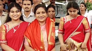 వరసిద్ధి వినాయకుడిని దర్శించుకున్న హోంమంత్రి అనిత.
