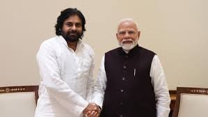 పవన్ కల్యాణ్ ఇంటికి చేరుకున్న ప్రధాని మోదీ..!