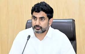 విజయవాడ ట్రాఫిక్ పోలీసులకు మంత్రి నారా లోకేశ్ సూచన.