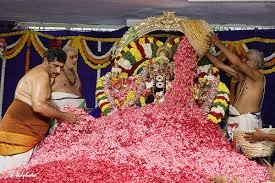 పత్ర పుష్పాలతో శివార్చన…భక్తులకు దివ్యానుభూతి