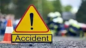 లారీని ఢీకొని ఇద్దరు మహిళలు మృతి