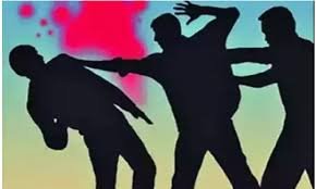 లక్కీరెడ్డిపల్లి ఎక్స్చేంజ్ ఎస్సై తో పాటు సిబ్బందిపై దాడి