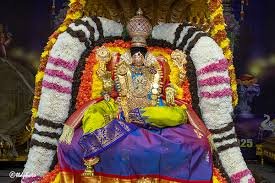 చిన్నశేష వాహనంపై వైకుంఠనాధుడిగా దర్శనమిచ్చిన శ్రీ వేద నారాయణుడు