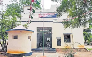 పోలీస్ స్టేషన్లపై దంపతుల పంచాయతీ వ్యవహారంపై ఆరోపణలు