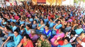 తిరుపతిలో భూమన కుటుంబానికి వ్యతిరేకంగా మహిళల ఆందోళన..!