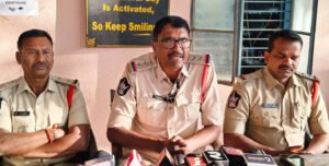 సోషల్‌ మీడియాలో రెచ్చగొట్టే పోస్టులు పెడితే కఠిన చర్యలు