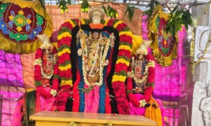 శ్రీవారి ఉత్సవ విగ్రహాలకు పూజలు