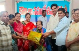 మున్సిపల్‌ డీఈఈ మహేష్‌ కు పదోన్నతి సన్మానం