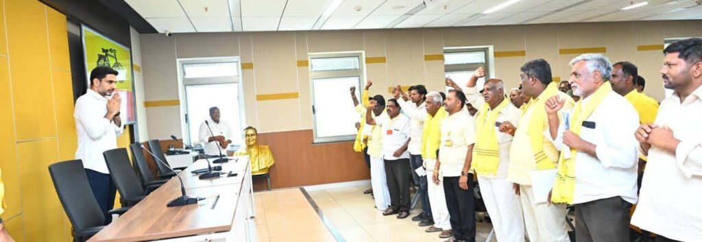 తెలుగుదేశం నాయకుడిపై లోకేష్‌కు ఫిర్యాదు
