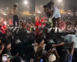 ఘోరంగా కొట్టుకున్న ఫ్యాన్స్