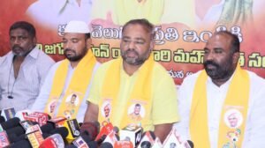 ఆకేపాటి వెంటనే రాజీనామా చేయాలి: చమర్తి