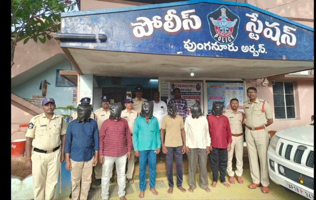 రైస్‌పుల్లింగ్‌ మోసగాళ్లు 6 మంది అరెస్ట్
