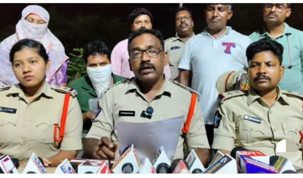 ఎట్టకేలకు పోలీసులకు చిక్కిన క్రికెట్ బుకీ గోల్డ్ శేఖర్..! కోట్ల లావాదేవీల గుట్టు రట్టు…