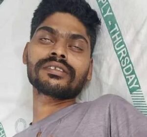 మదనపల్లెలో యువకుడిపై బండరాళ్లతో దాడి