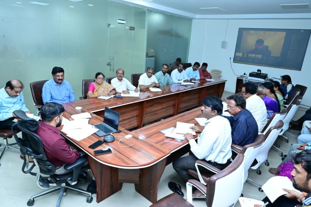 యోగాంధ్ర–2026’ విజయవంతం చేయాలి: జేసీ