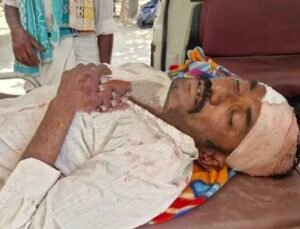 చెట్టుపై నుంచి పడి రైతుకు తీవ్ర గాయాలు